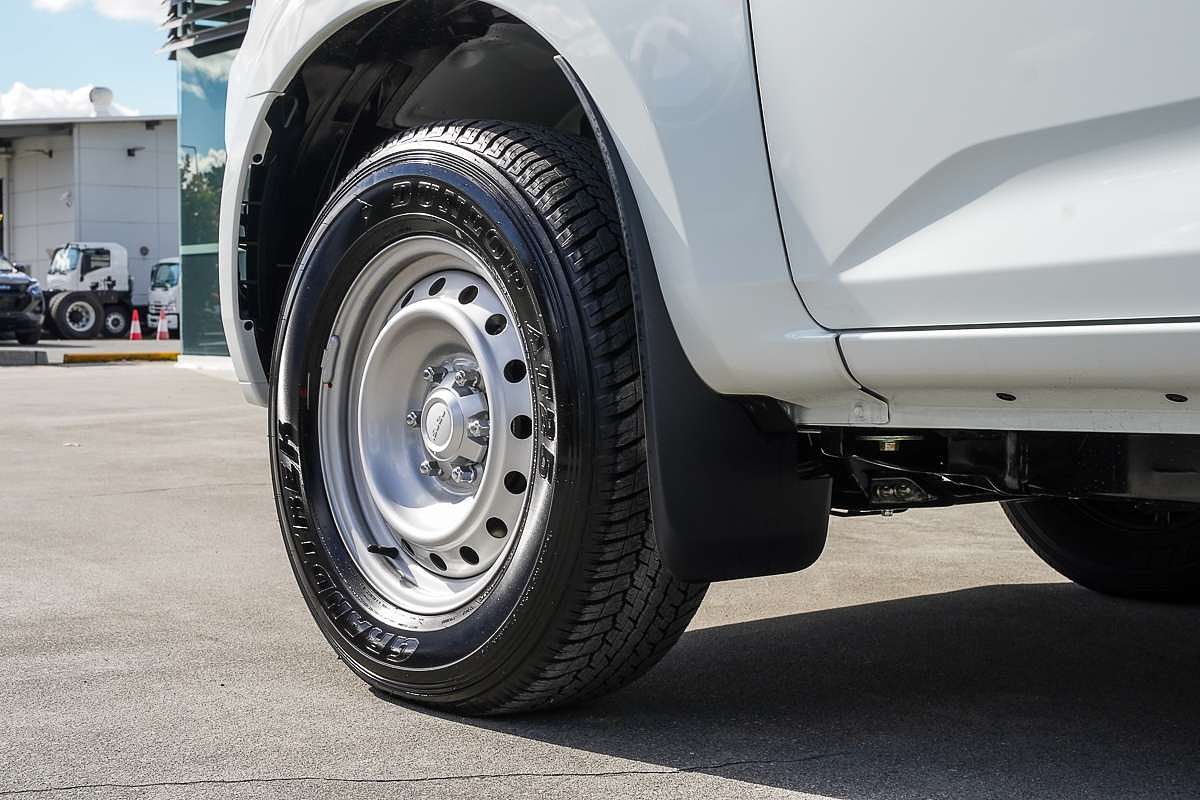 2025 Isuzu D-MAX SX 4X4