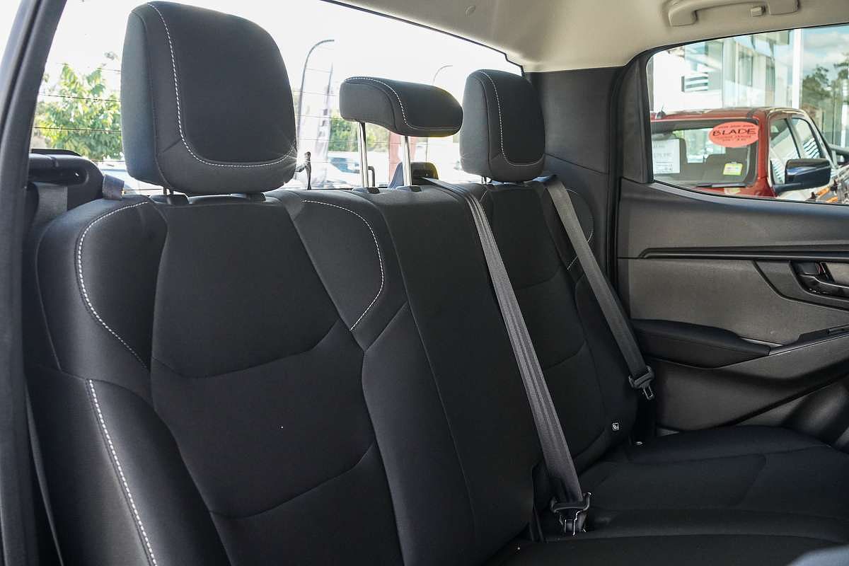 2025 Isuzu D-MAX SX 4X4