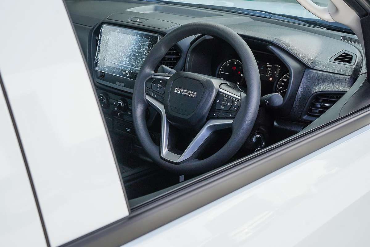 2025 Isuzu D-MAX SX 4X4