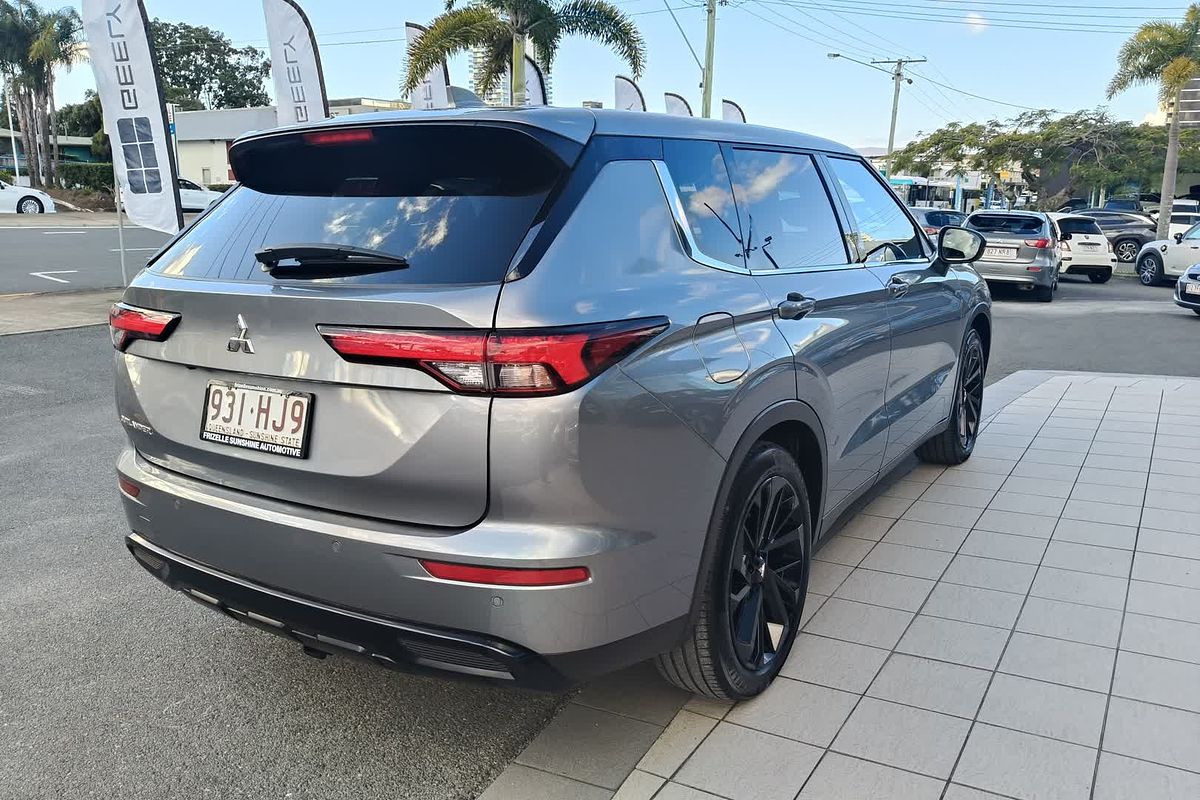 2023 Mitsubishi Outlander LS ZM