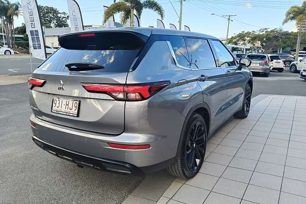 2023 Mitsubishi Outlander LS ZM