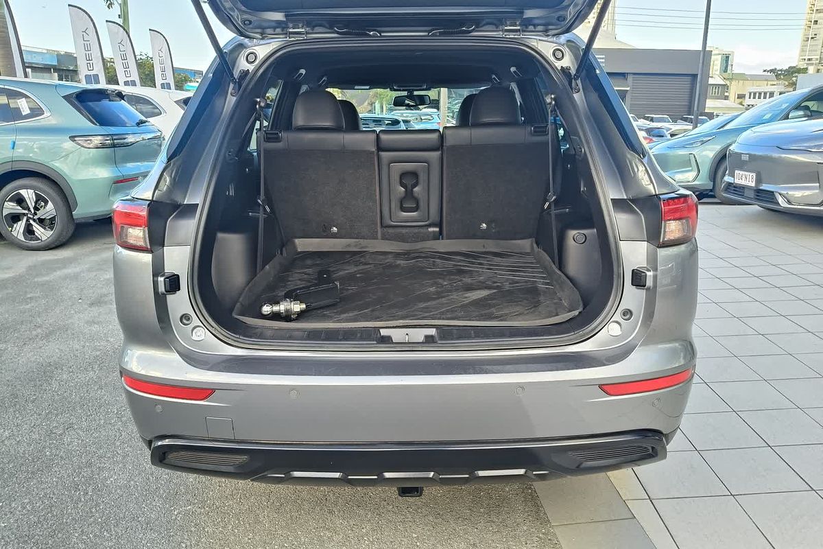 2023 Mitsubishi Outlander LS ZM