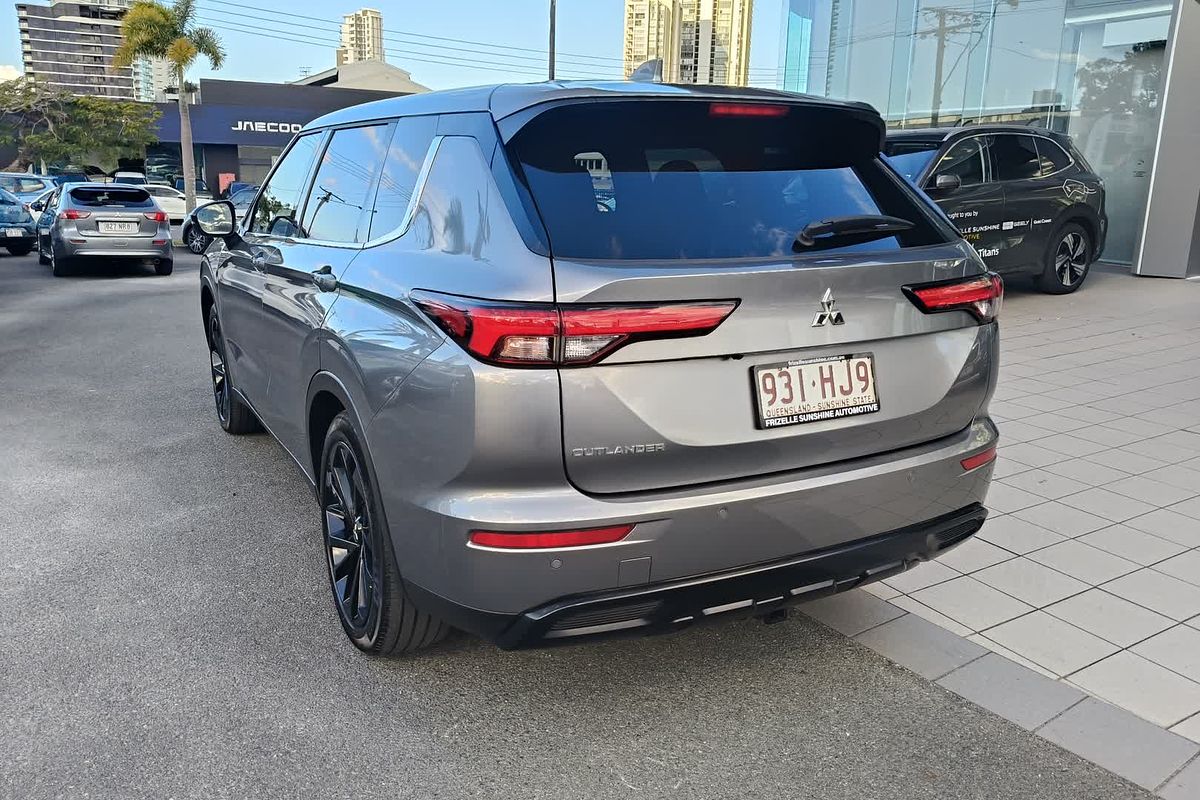 2023 Mitsubishi Outlander LS ZM