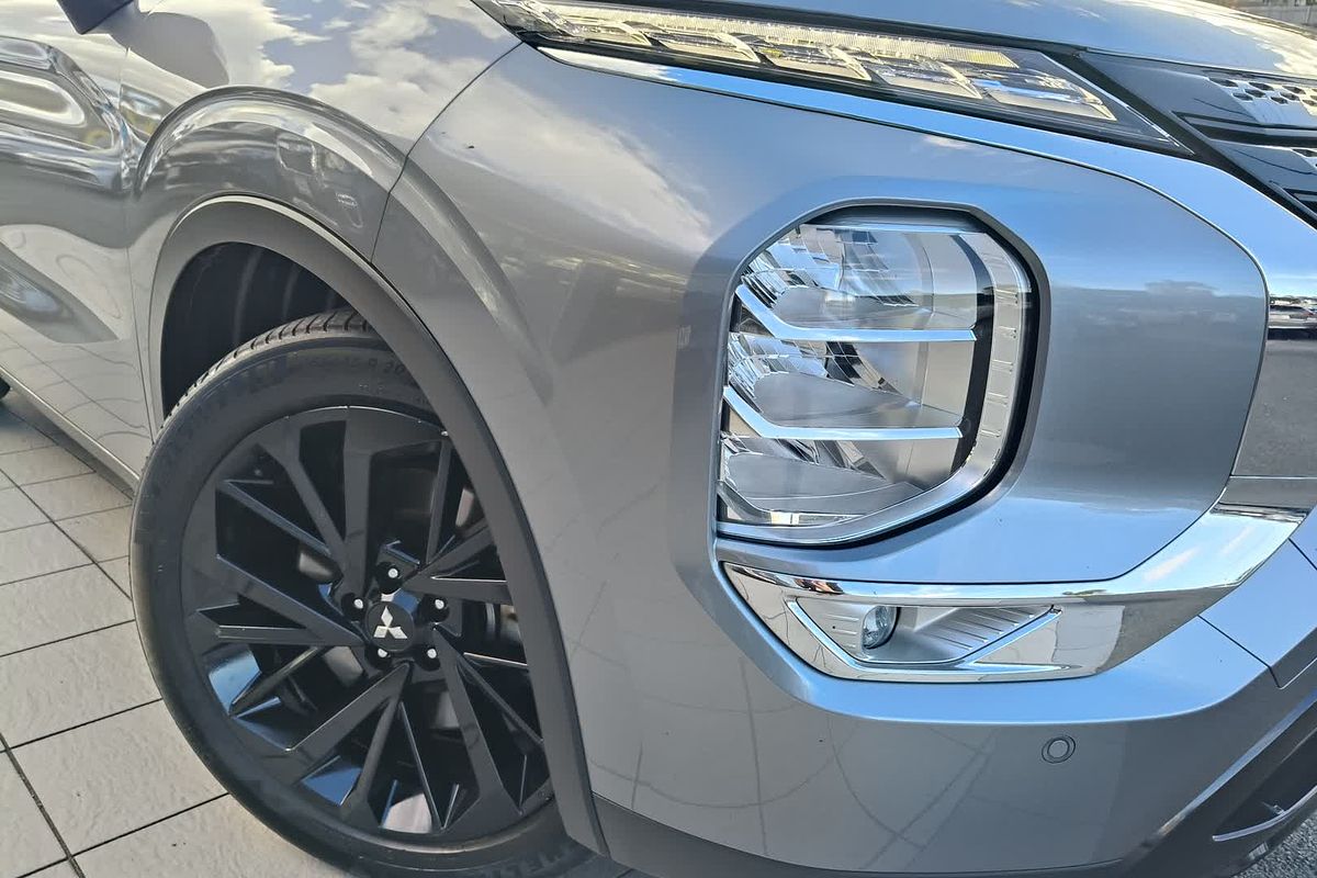 2023 Mitsubishi Outlander LS ZM