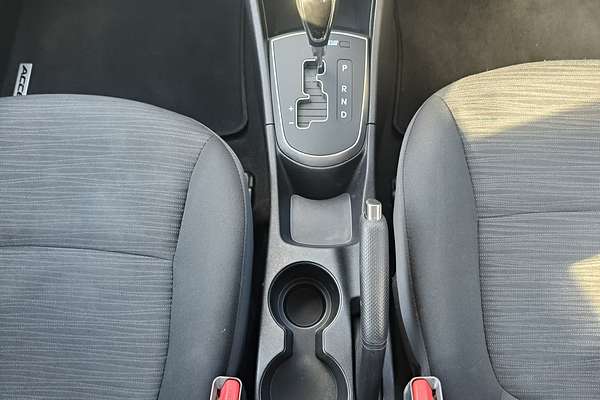 2018 Hyundai Accent Sport RB6