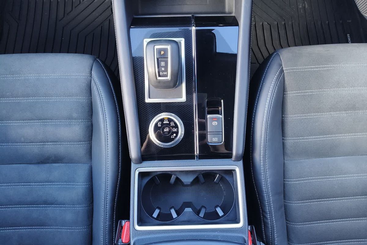 2023 Mitsubishi Outlander LS ZM