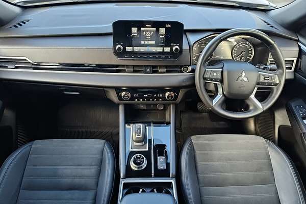 2023 Mitsubishi Outlander LS ZM