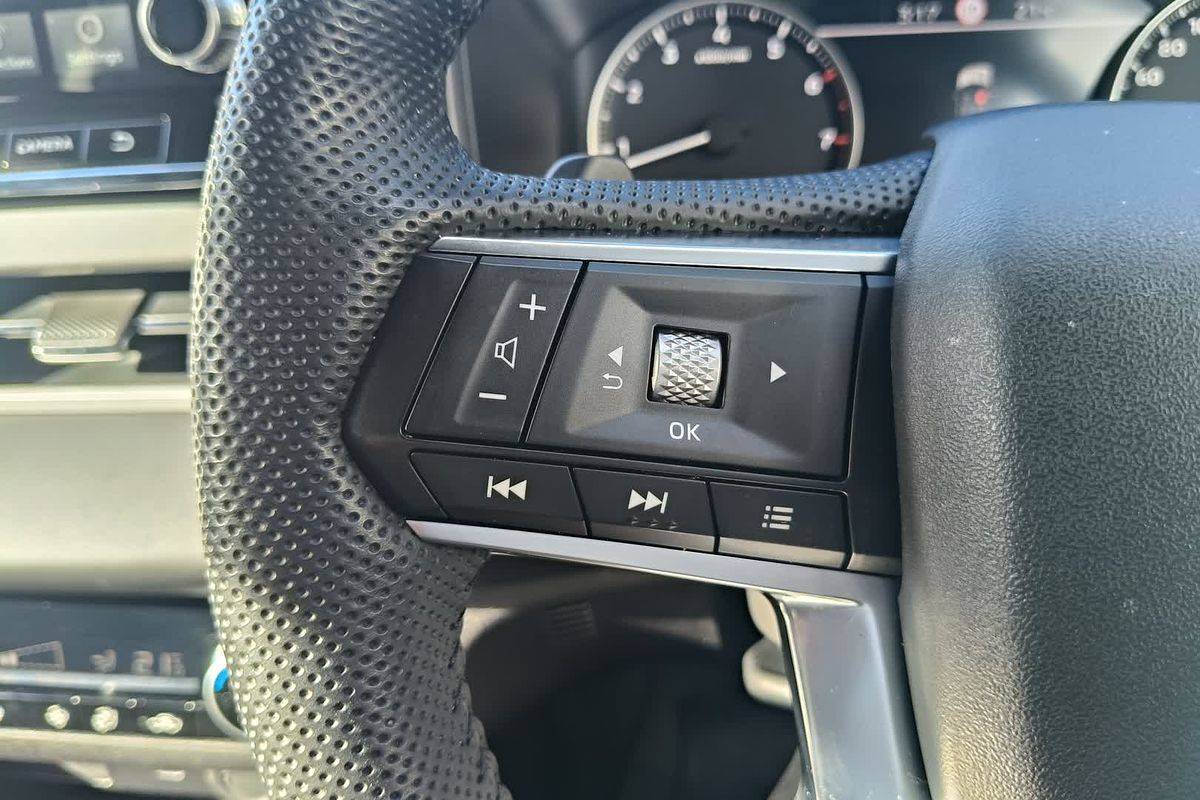 2023 Mitsubishi Outlander LS ZM
