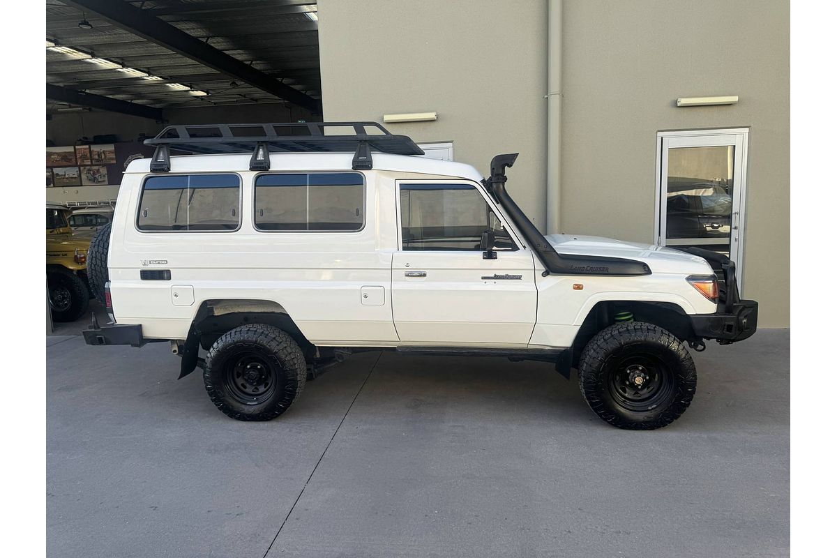 2010 Toyota Landcruiser WORKMATE TROOPCARRIE VDJ78R MY10