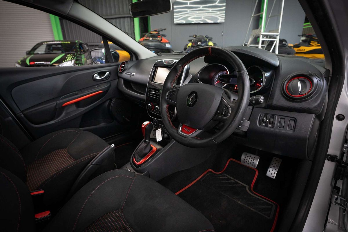 2015 Renault Clio R.S. 200 Cup IV B98