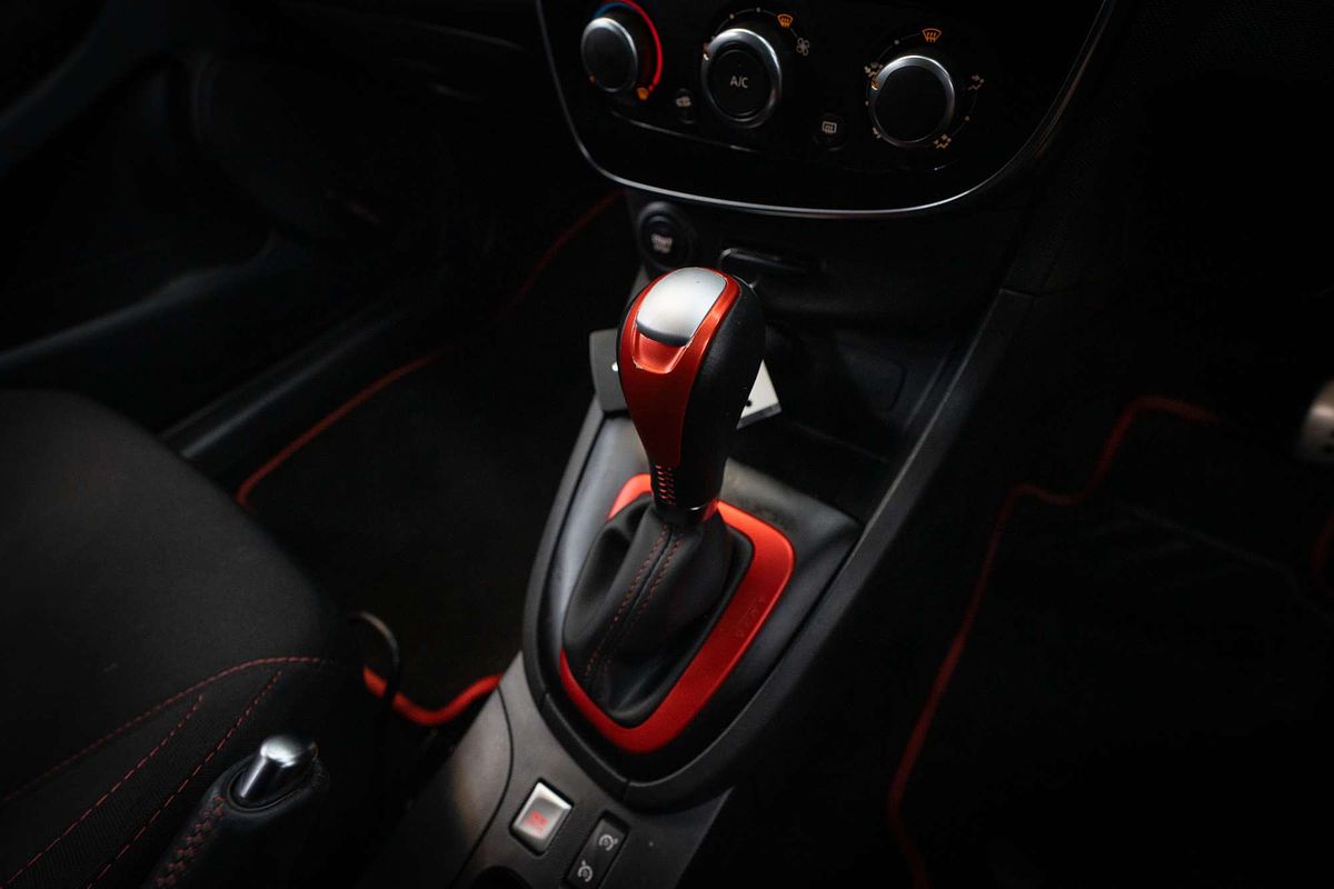 2015 Renault Clio R.S. 200 Cup IV B98