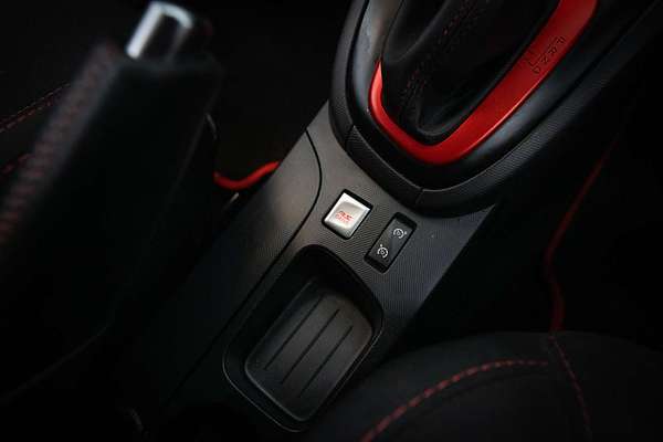2015 Renault Clio R.S. 200 Cup IV B98