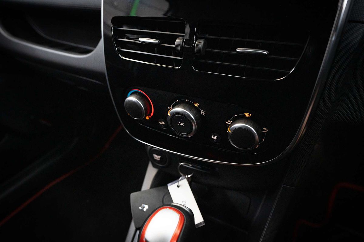 2015 Renault Clio R.S. 200 Cup IV B98