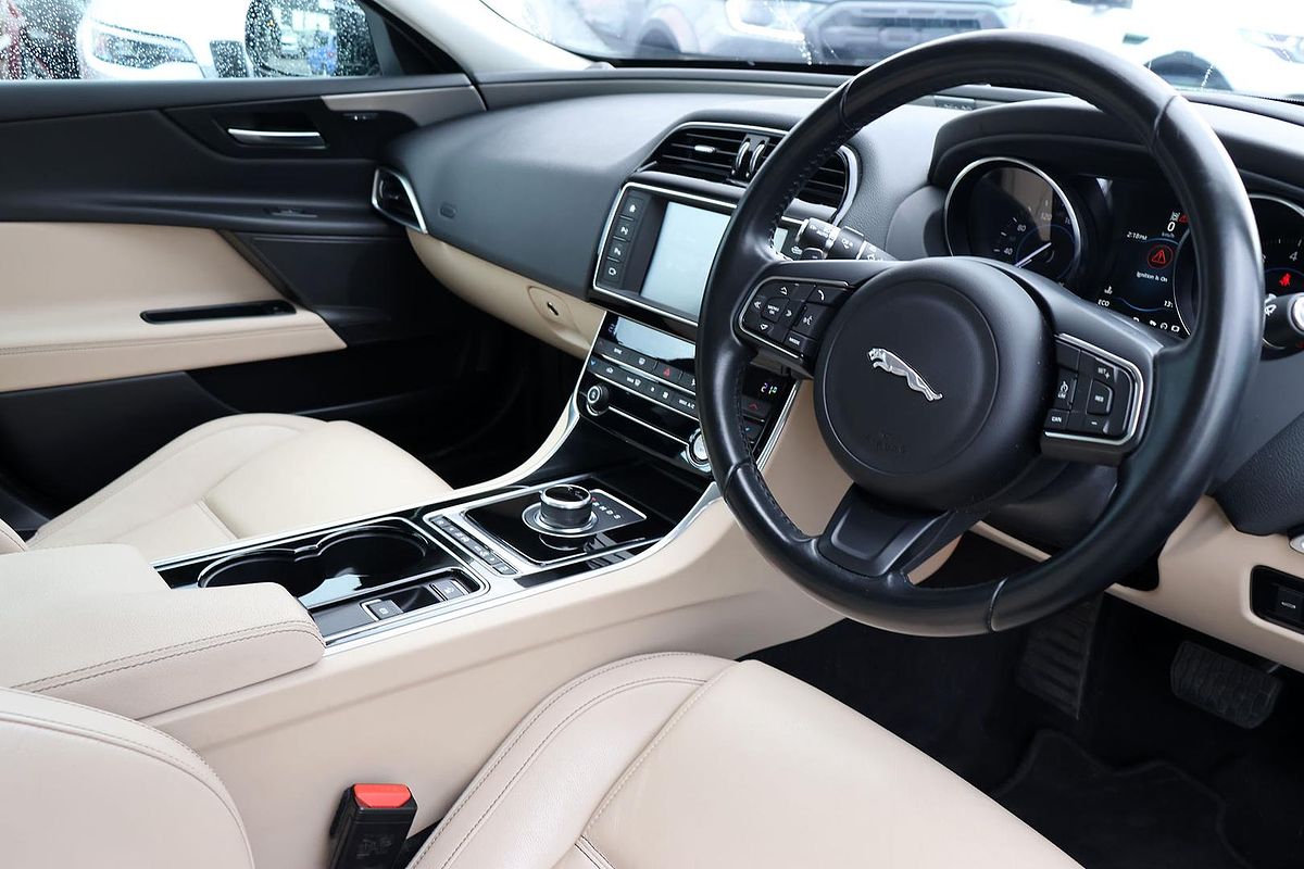 2016 Jaguar XE 20t Prestige X760
