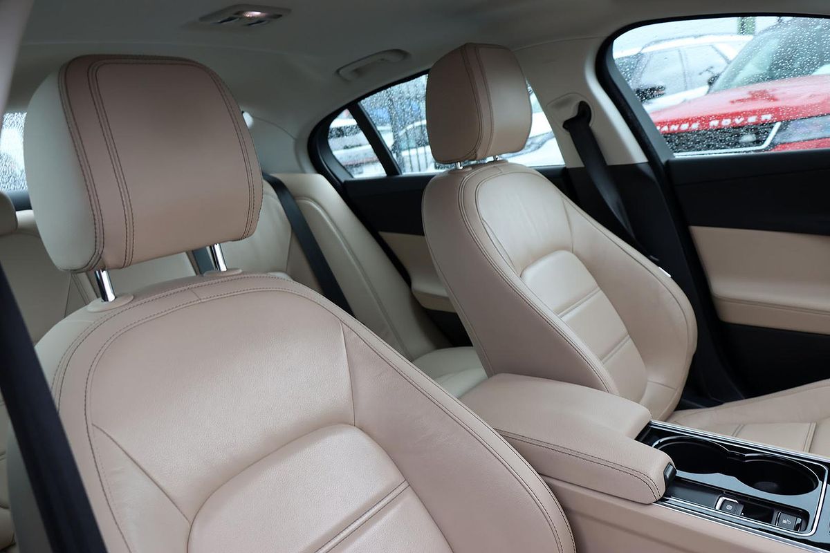 2016 Jaguar XE 20t Prestige X760