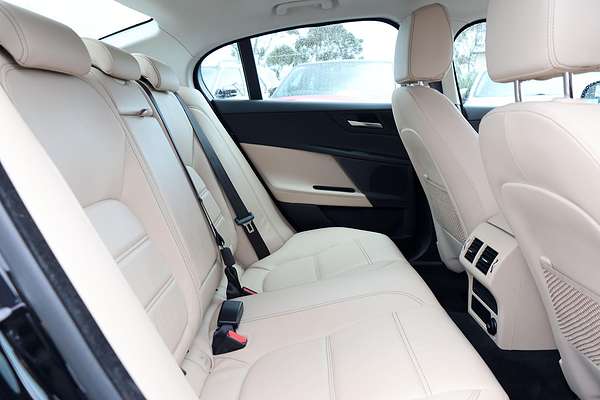 2016 Jaguar XE 20t Prestige X760