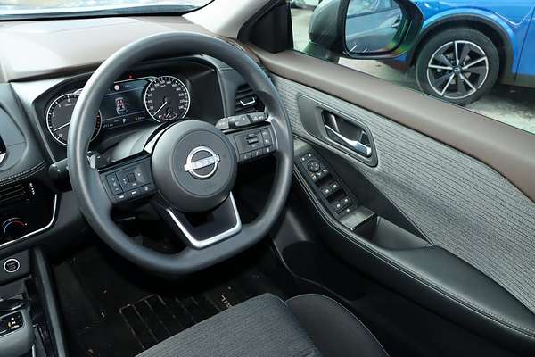 2024 Nissan X-TRAIL ST T33