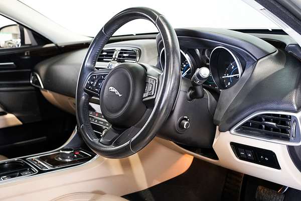 2016 Jaguar XE 20d Prestige X760