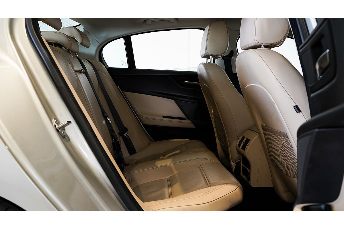 2016 Jaguar XE 20d Prestige X760
