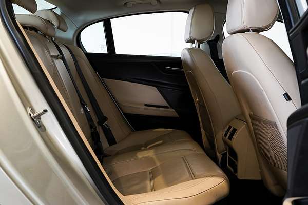 2016 Jaguar XE 20d Prestige X760