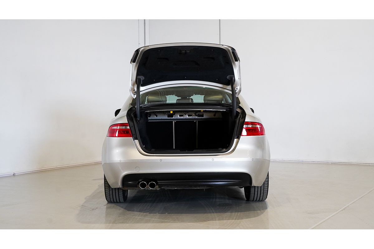 2016 Jaguar XE 20d Prestige X760