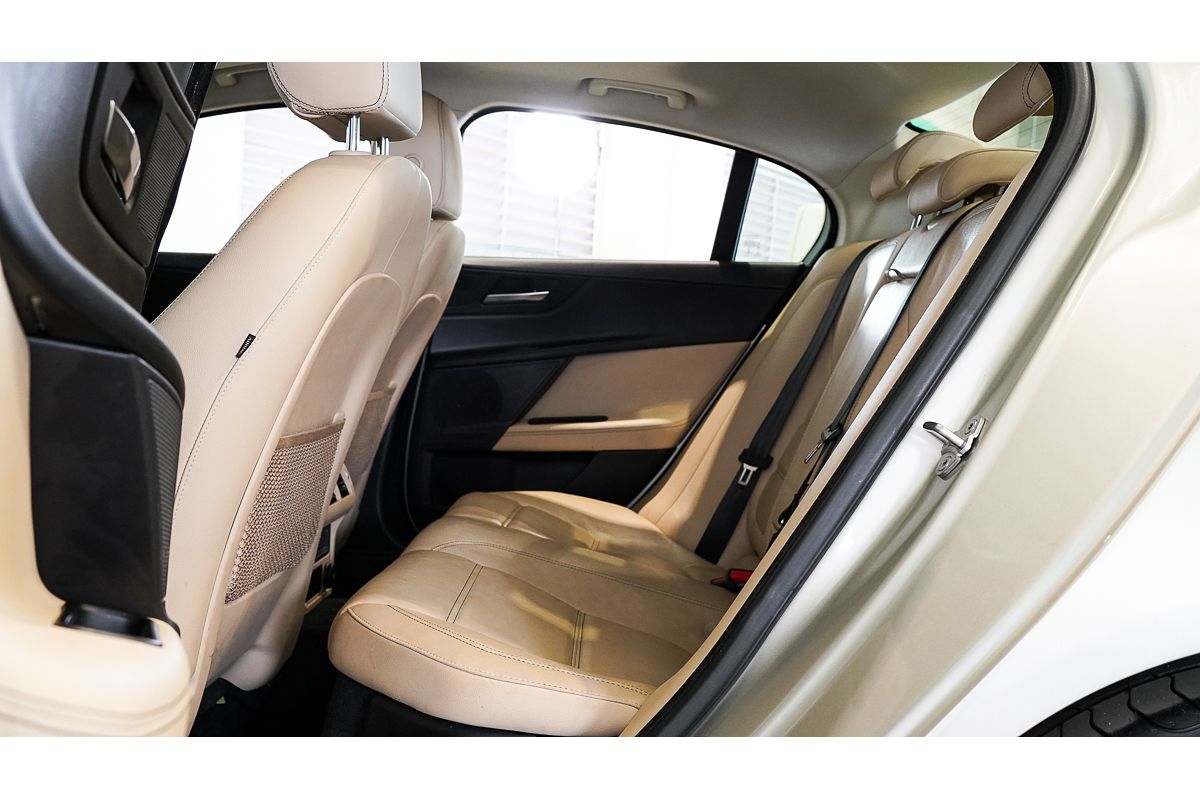 2016 Jaguar XE 20d Prestige X760