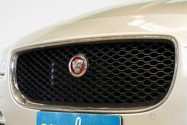 2016 Jaguar XE 20d Prestige X760