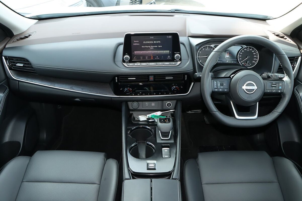 2024 Nissan X-TRAIL ST-L T33