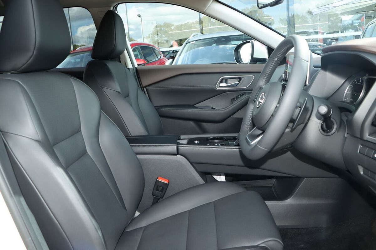 2024 Nissan X-TRAIL ST-L T33
