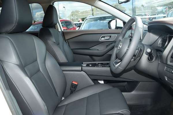 2024 Nissan X-TRAIL ST-L T33