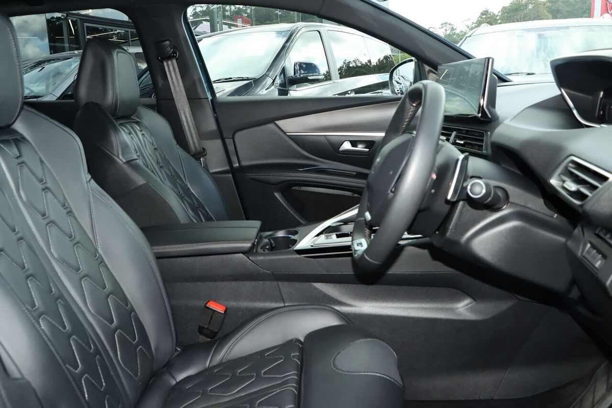 2023 Peugeot 3008 GT Sport P84