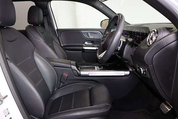2024 Mercedes-Benz GLB-Class GLB200 X247