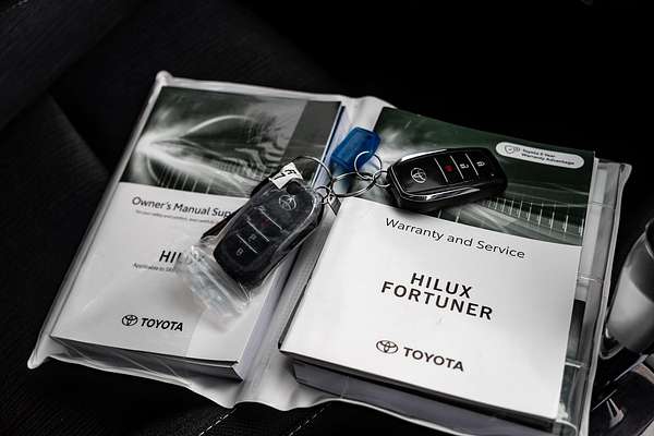 2022 Toyota Hilux SR5 GUN126R 4X4