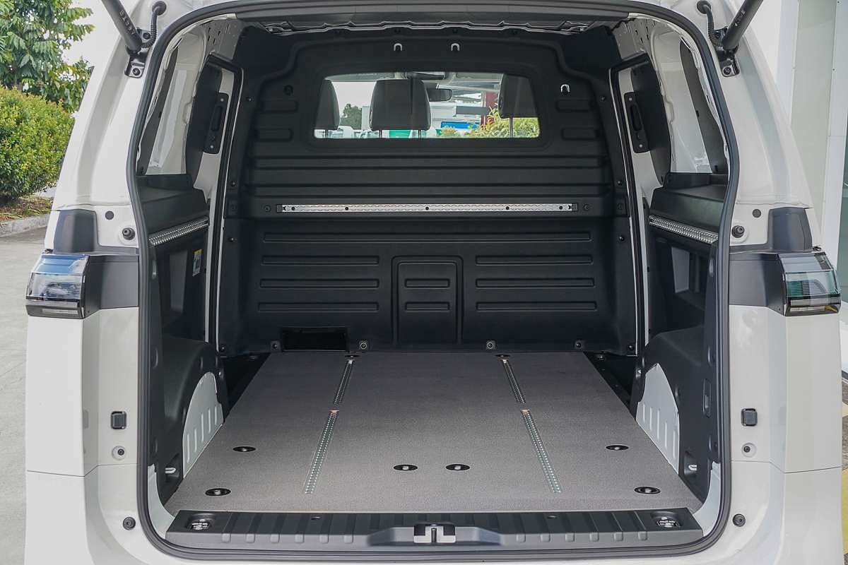2025 Volkswagen ID. Buzz Cargo BEV550 EBN SWB
