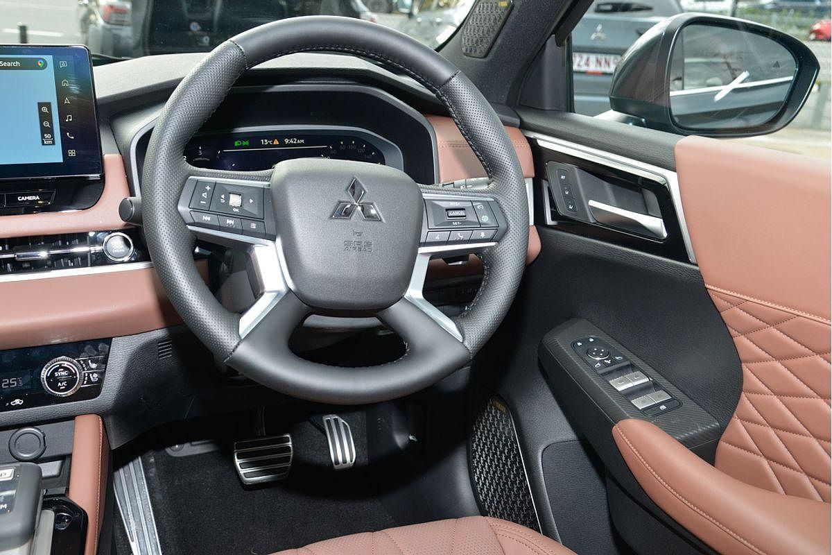 2025 Mitsubishi Outlander Exceed Tourer ZM