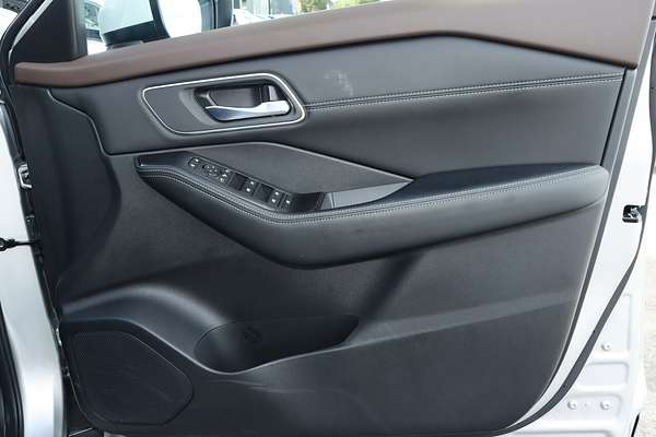 2024 Nissan X-TRAIL ST-L T33