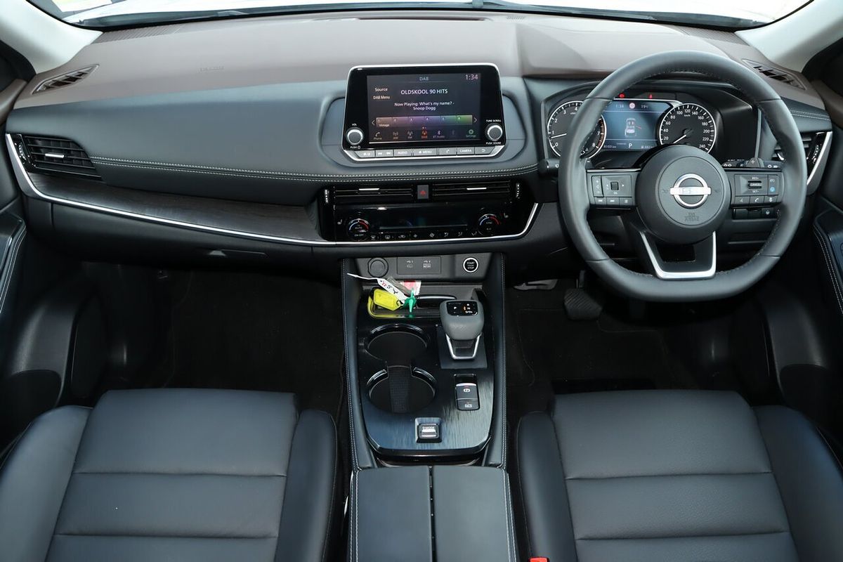 2024 Nissan X-TRAIL ST-L T33