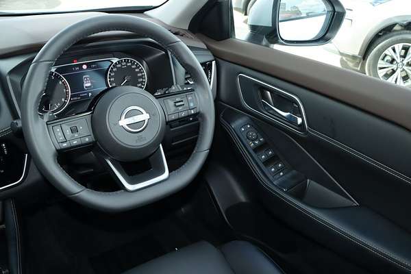 2024 Nissan X-TRAIL ST-L T33