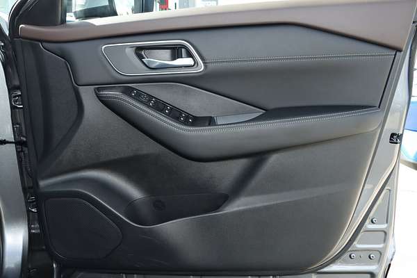 2024 Nissan X-TRAIL ST-L T33
