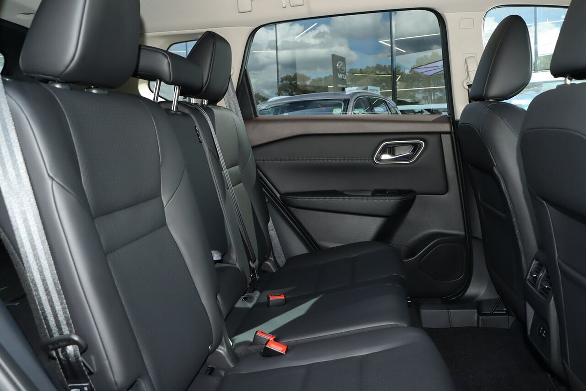 2024 Nissan X-TRAIL ST-L T33