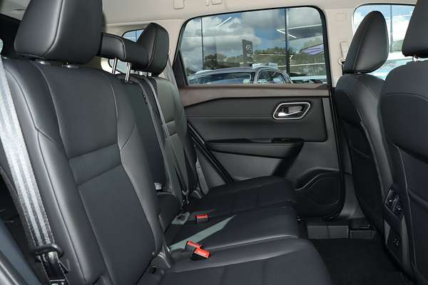 2024 Nissan X-TRAIL ST-L T33