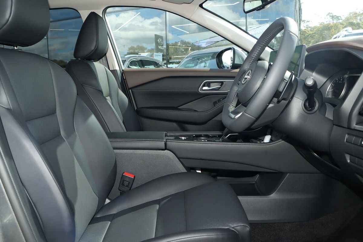2024 Nissan X-TRAIL ST-L T33