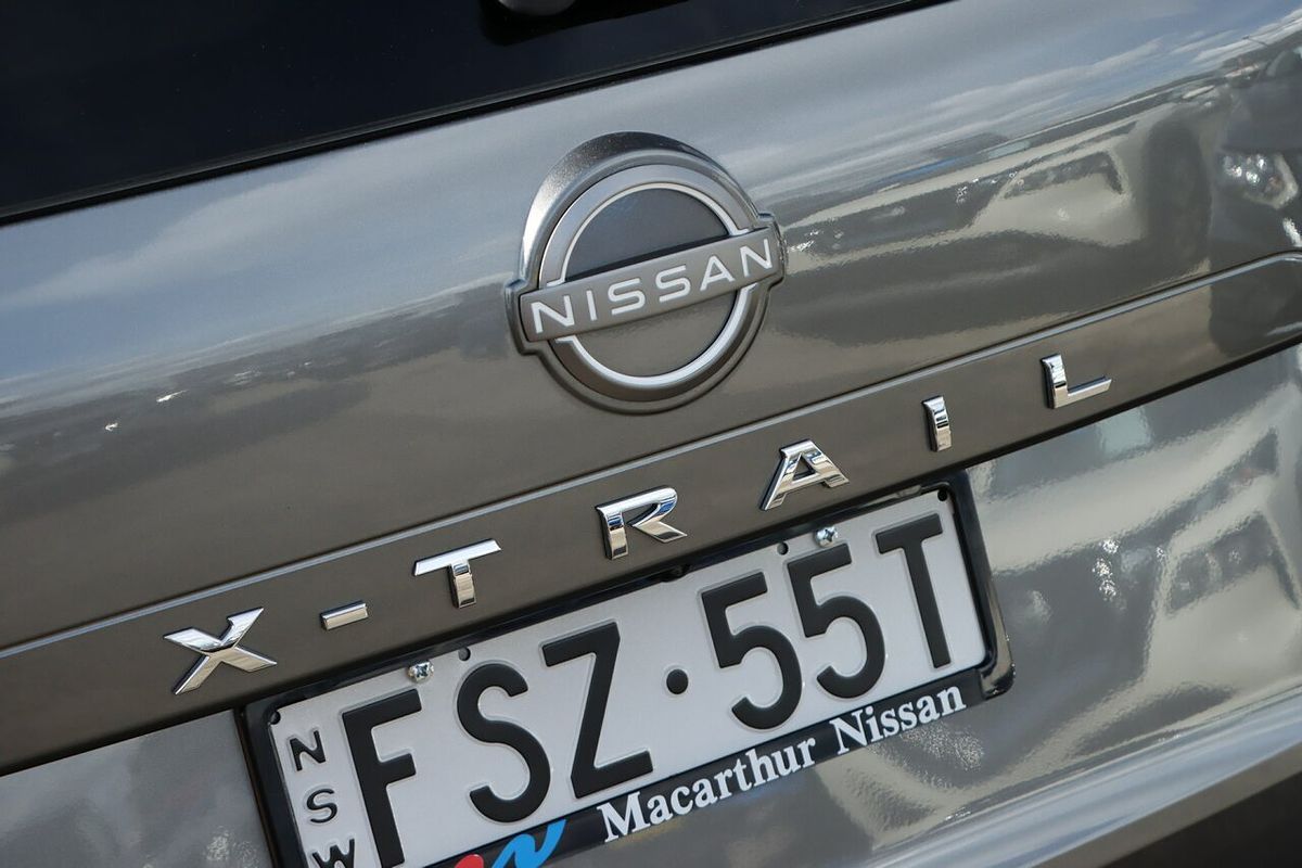 2024 Nissan X-TRAIL ST-L T33