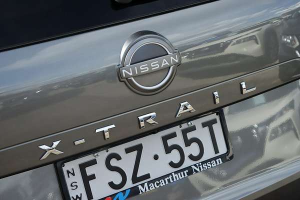 2024 Nissan X-TRAIL ST-L T33