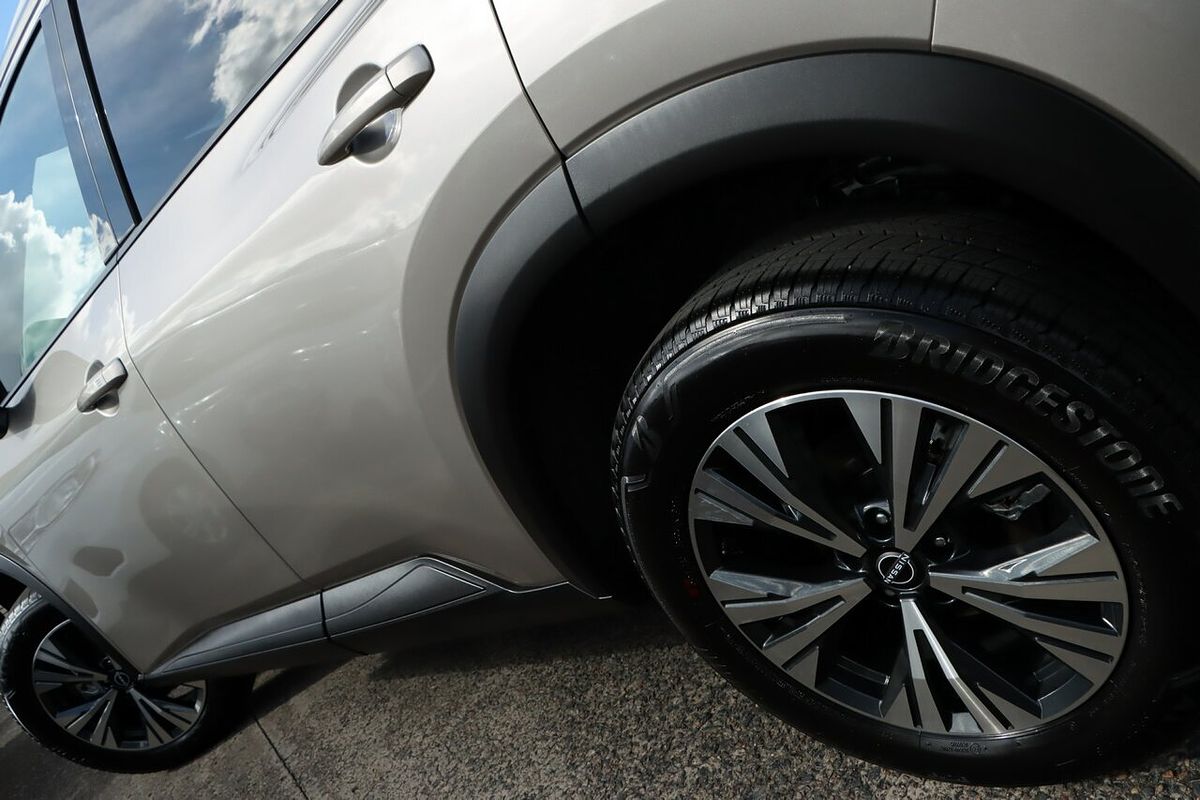 2024 Nissan X-TRAIL ST-L T33