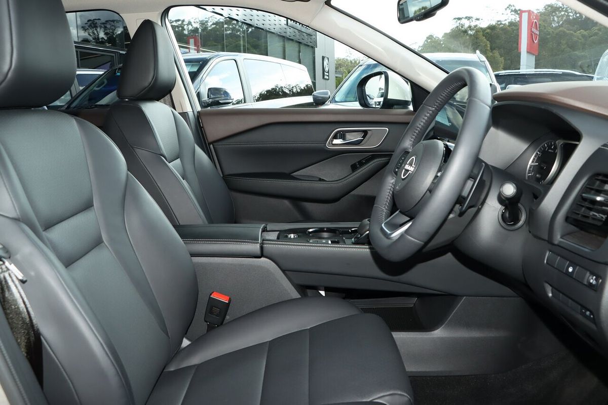 2024 Nissan X-TRAIL ST-L T33