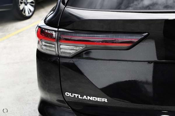 2025 Mitsubishi Outlander Exceed Tourer ZM