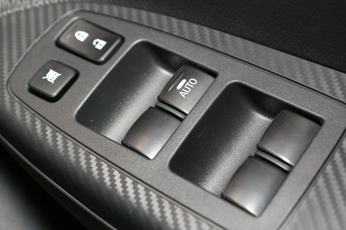 2024 Mitsubishi Eclipse Cross ES YB
