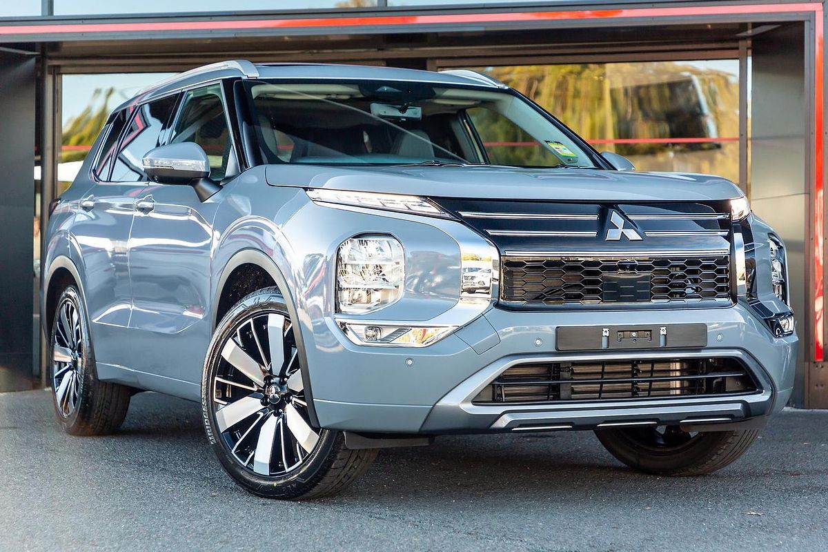 2025 Mitsubishi Outlander Exceed ZM