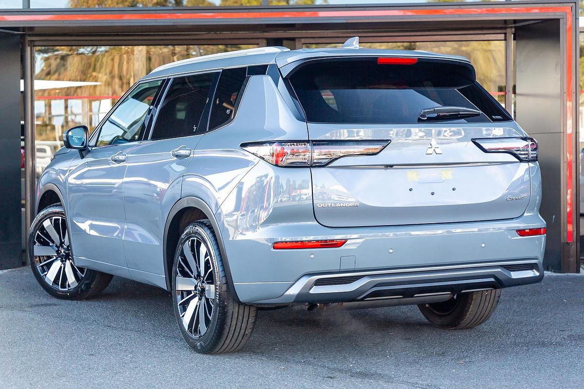 2025 Mitsubishi Outlander Exceed ZM